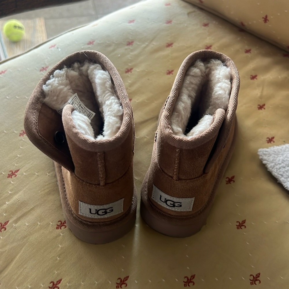 Children’s size 12 Ugg boots